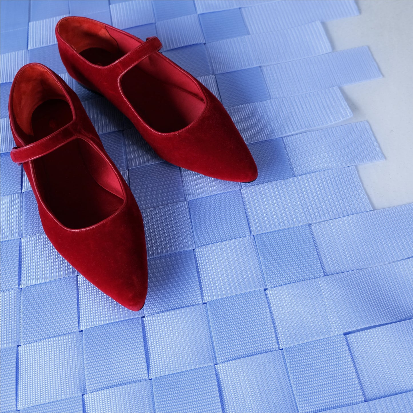 PLAY 3 Teppich Small | Gurt Skyblue