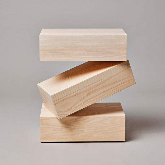 FALLING CUBES Beistelltisch | Esche