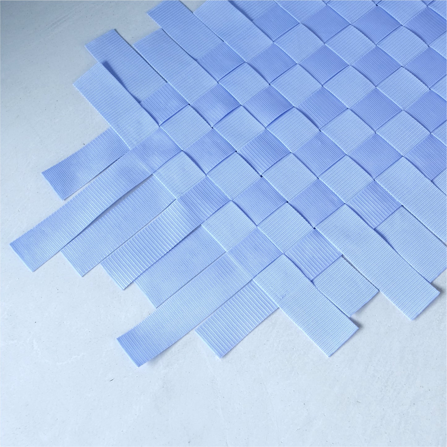 PLAY 3 Teppich Small | Gurt Skyblue