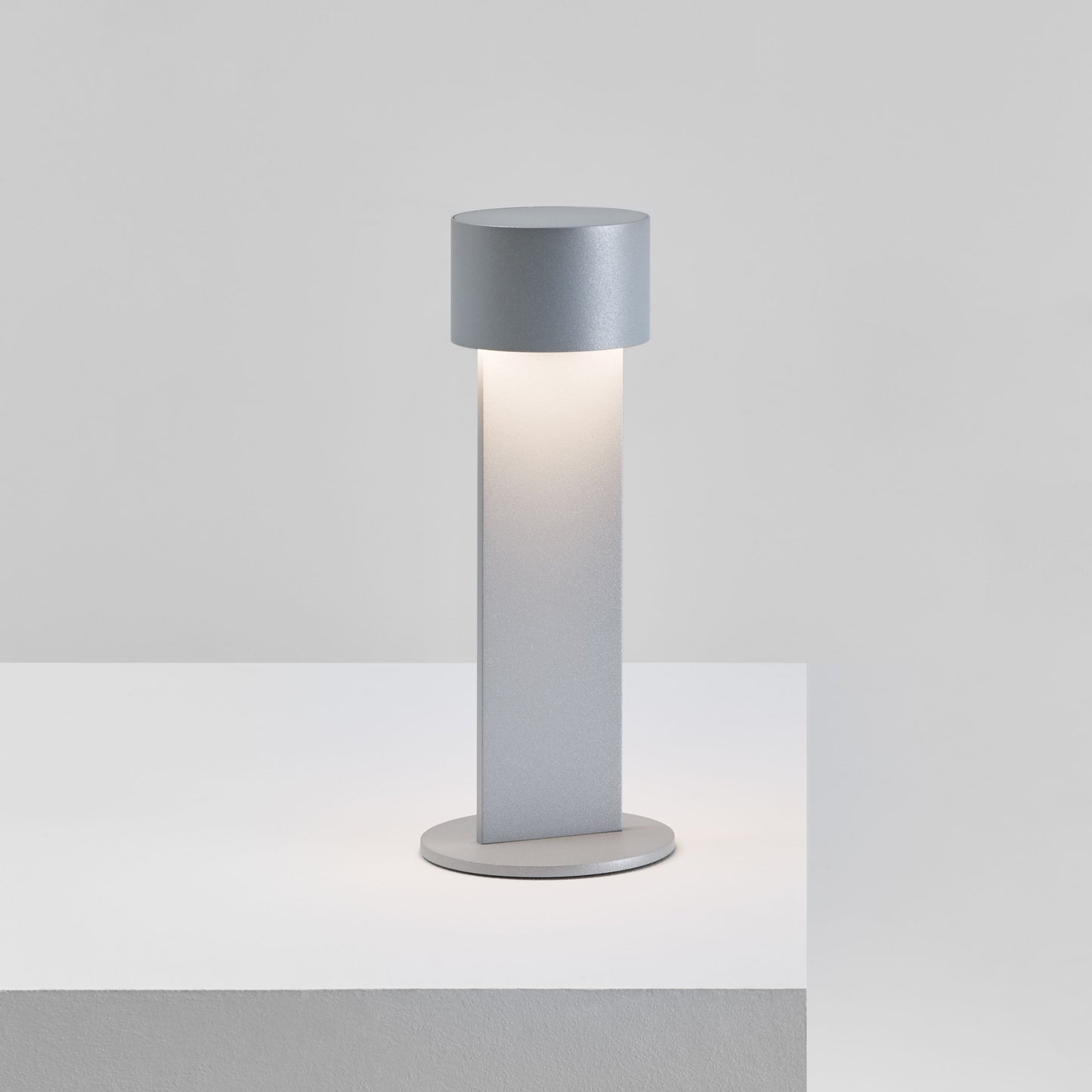 TIMES Leuchte Kabellos | Raw Aluminium